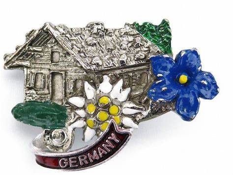 Hat Pin: Alpine German Haus w/ Flowers